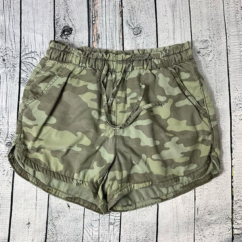 AMERICAN EAGLE 100% Lyocell Shorts
